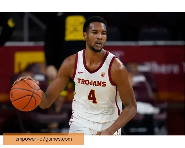 奥尔德姆足球俱乐部宣布新主帅上任并计划重建球队阵容