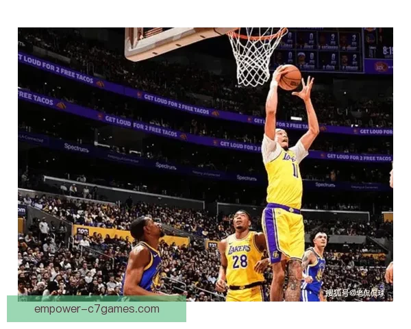 詹姆斯爆发砍下40分湖人逆转勇士重回西部前四强势宣告争冠决心